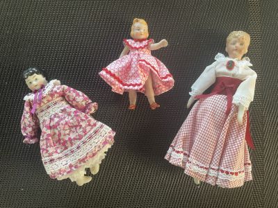 Vintage dolls dressed